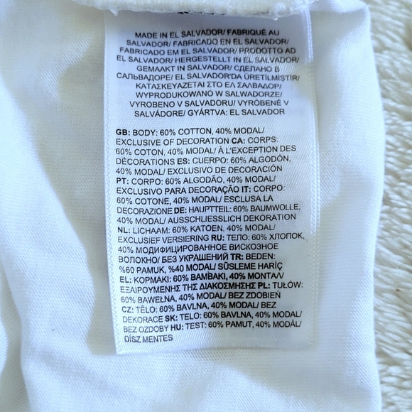 The North⬆️ Face👦 Logo Tee👕 - NWT - Picture 7 of 16